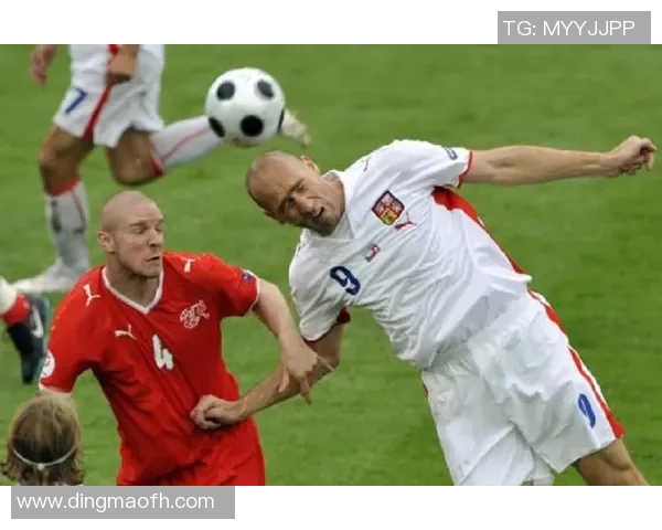 全球足球明星身高对比及精彩瞬间图片展示